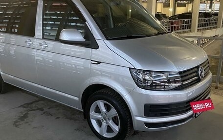 Volkswagen Transporter T6 рестайлинг, 2019 год, 4 500 000 рублей, 4 фотография