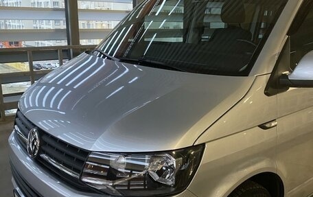 Volkswagen Transporter T6 рестайлинг, 2019 год, 4 500 000 рублей, 3 фотография