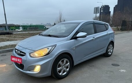 Hyundai Solaris II рестайлинг, 2012 год, 915 000 рублей, 3 фотография