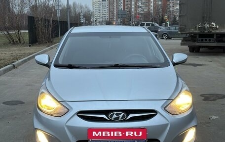 Hyundai Solaris II рестайлинг, 2012 год, 915 000 рублей, 4 фотография