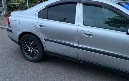 Volvo S60 III, 2001 год, 280 000 рублей, 1 фотография