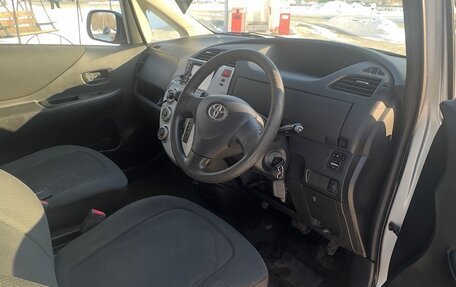 Toyota Ractis I, 2008 год, 570 000 рублей, 7 фотография