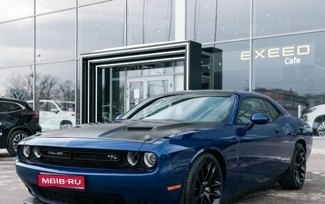 Dodge Challenger III рестайлинг 2, 2020 год, 5 450 000 рублей, 1 фотография