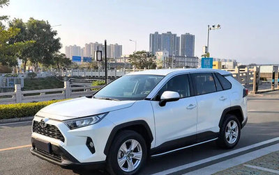 Toyota RAV4, 2021 год, 2 450 000 рублей, 1 фотография