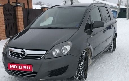 Opel Zafira B, 2012 год, 700 000 рублей, 1 фотография