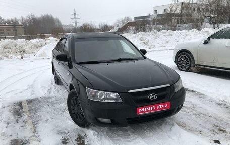 Hyundai Sonata VI, 2004 год, 690 000 рублей, 1 фотография