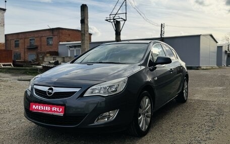 Opel Astra J, 2012 год, 950 000 рублей, 1 фотография