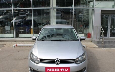 Volkswagen Polo VI (EU Market), 2011 год, 595 000 рублей, 2 фотография