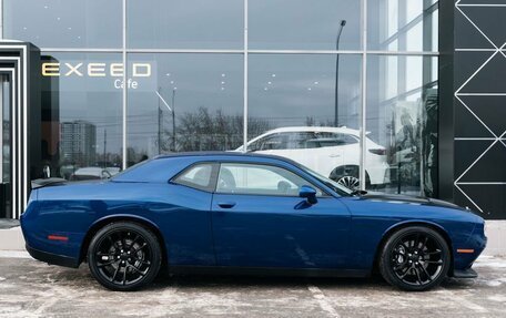 Dodge Challenger III рестайлинг 2, 2020 год, 5 450 000 рублей, 6 фотография