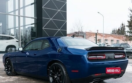 Dodge Challenger III рестайлинг 2, 2020 год, 5 450 000 рублей, 3 фотография