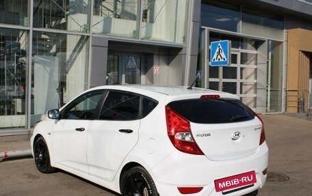 Hyundai Solaris II рестайлинг, 2011 год, 595 000 рублей, 7 фотография