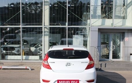 Hyundai Solaris II рестайлинг, 2011 год, 595 000 рублей, 6 фотография