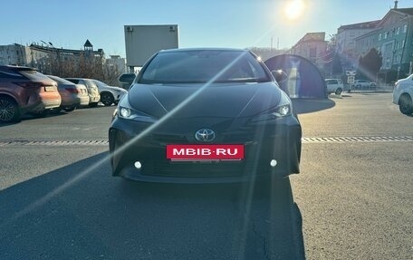 Toyota Prius IV XW50, 2020 год, 2 250 000 рублей, 10 фотография