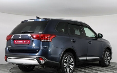 Mitsubishi Outlander III рестайлинг 3, 2019 год, 2 589 000 рублей, 5 фотография