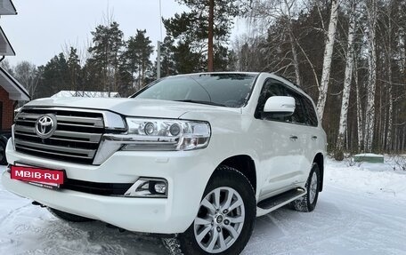 Toyota Land Cruiser 200, 2019 год, 9 000 000 рублей, 7 фотография