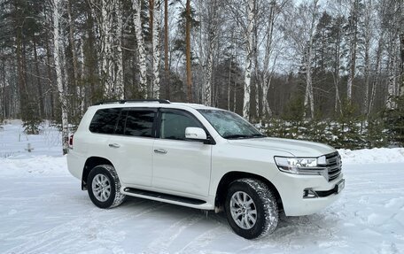 Toyota Land Cruiser 200, 2019 год, 9 000 000 рублей, 23 фотография