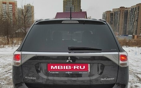 Mitsubishi Outlander III рестайлинг 3, 2012 год, 1 725 000 рублей, 6 фотография