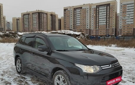 Mitsubishi Outlander III рестайлинг 3, 2012 год, 1 725 000 рублей, 3 фотография