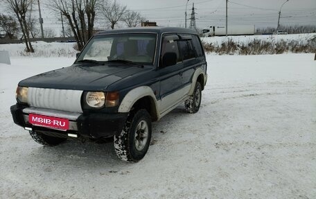 Mitsubishi Pajero III рестайлинг, 1996 год, 600 000 рублей, 3 фотография