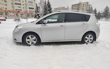 Toyota Verso I, 2010 год, 1 290 000 рублей, 9 фотография