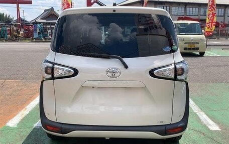 Toyota Sienta II, 2016 год, 1 250 000 рублей, 4 фотография