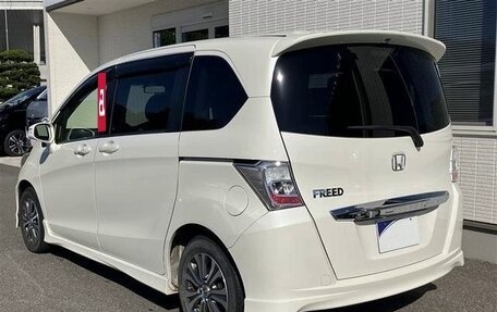 Honda Freed I, 2016 год, 918 000 рублей, 3 фотография