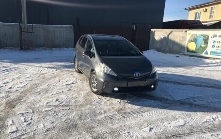 Toyota Prius Alpha I (ZVW40/41), 2012 год, 970 000 рублей, 1 фотография