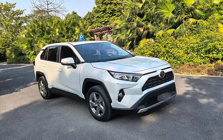 Toyota RAV4, 2022 год, 2 485 000 рублей, 3 фотография