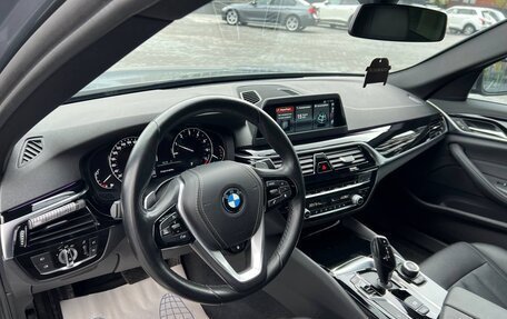 BMW 5 серия, 2018 год, 3 600 000 рублей, 6 фотография