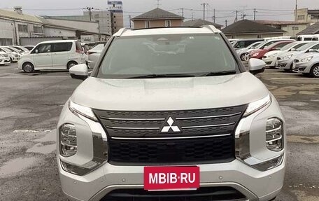 Mitsubishi Outlander, 2021 год, 3 550 000 рублей, 2 фотография