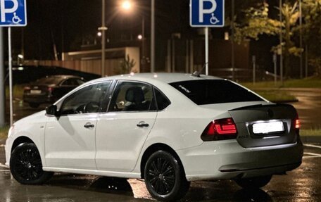 Volkswagen Polo VI (EU Market), 2017 год, 890 000 рублей, 2 фотография