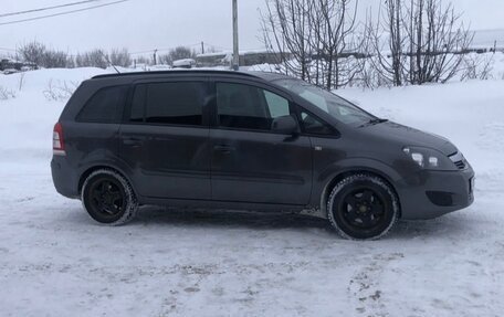 Opel Zafira B, 2012 год, 700 000 рублей, 3 фотография