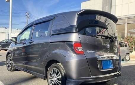 Honda Freed I, 2016 год, 899 000 рублей, 2 фотография