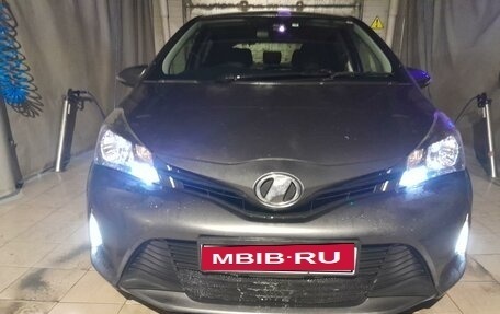 Toyota Vitz, 2016 год, 800 000 рублей, 4 фотография