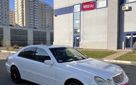 Mercedes-Benz E-Класс, 2004 год, 880 000 рублей, 8 фотография