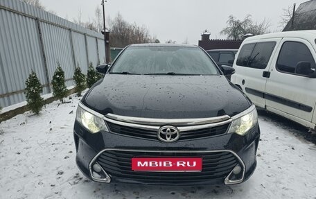 Toyota Camry, 2017 год, 2 090 000 рублей, 2 фотография