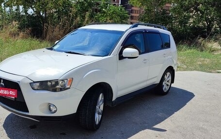 Mitsubishi Outlander III рестайлинг 3, 2012 год, 1 210 000 рублей, 2 фотография