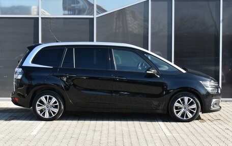 Citroen C4 Picasso II рестайлинг, 2017 год, 1 815 000 рублей, 5 фотография