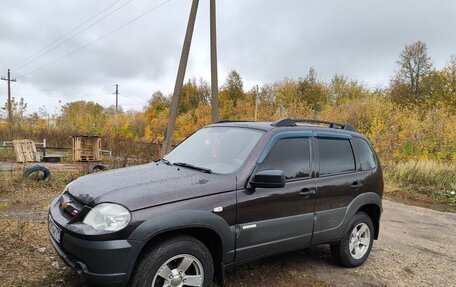 Chevrolet Niva I рестайлинг, 2012 год, 680 000 рублей, 2 фотография