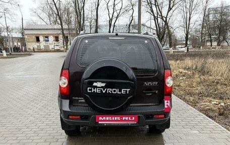 Chevrolet Niva I рестайлинг, 2012 год, 680 000 рублей, 4 фотография