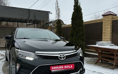 Toyota Camry, 2016 год, 2 300 000 рублей, 2 фотография