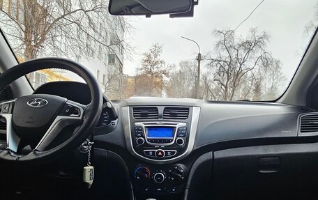 Hyundai Solaris II рестайлинг, 2013 год, 950 000 рублей, 9 фотография