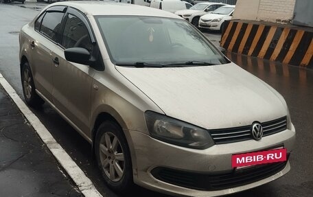 Volkswagen Polo VI (EU Market), 2013 год, 750 000 рублей, 4 фотография