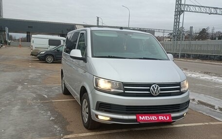 Volkswagen Caravelle T6 рестайлинг, 2018 год, 2 950 000 рублей, 4 фотография