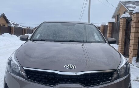 KIA Rio IV, 2021 год, 1 570 000 рублей, 2 фотография