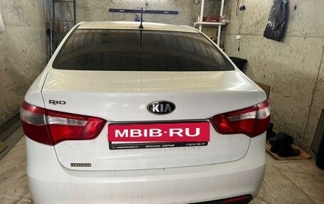 KIA Rio III рестайлинг, 2014 год, 830 000 рублей, 5 фотография