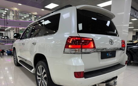 Toyota Land Cruiser 200, 2015 год, 5 699 000 рублей, 6 фотография