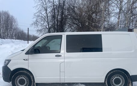 Volkswagen Transporter T6 рестайлинг, 2015 год, 2 100 000 рублей, 2 фотография