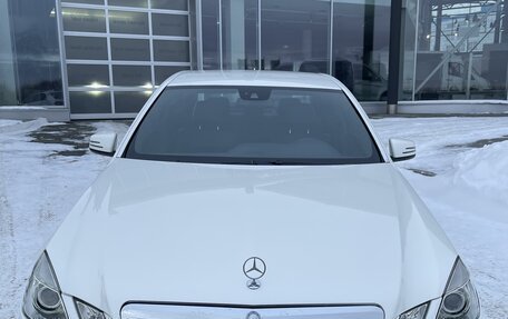 Mercedes-Benz E-Класс, 2010 год, 1 620 000 рублей, 2 фотография