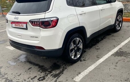 Jeep Compass II, 2018 год, 2 750 000 рублей, 3 фотография